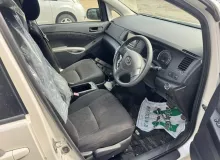 Корпус воздушного фильтра TOYOTA ISIS 2011|Цвет 070 1770037270 ZGM15W 2ZRFAE, передний