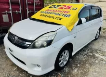 Корпус воздушного фильтра TOYOTA ISIS 2011|Цвет 070 1770037270 ZGM15W 2ZRFAE, передний