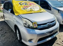 Корпус воздушного фильтра TOYOTA ISIS 2011|Цвет 1F7 1770037270 ZGM15W 2ZRFAE, передний