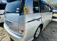 Корпус воздушного фильтра TOYOTA ISIS 2011|Цвет 1F7 1770037270 ZGM15W 2ZRFAE, передний