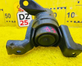 Подушка двигателя Toyota