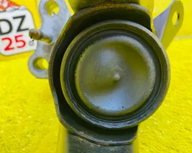 Подушка двигателя Toyota