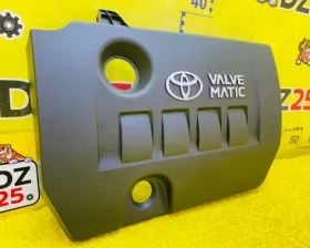 Пластиковая крышка на двс Toyota