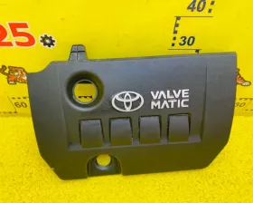 Пластиковая крышка на двс Toyota