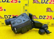 Корпус воздушного фильтра TOYOTA LAND CRUISER PRADO 2002 1770062140 VZJ120W 5VZFE, передний