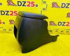 Бардачок между сиденьями Toyota