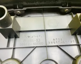 Бардачок между сиденьями Toyota