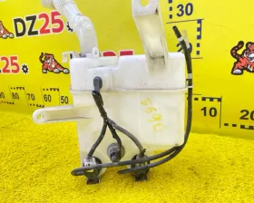 Бачок стеклоомывателя Toyota