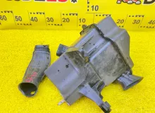 Корпус воздушного фильтра TOYOTA VOXY 2014 1775037080 ZWR80G 2ZRFXE, передний