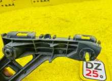 Крепление бампера LEXUS CT200H 2012 5211576010 ZWA10 2ZRFXE, переднее правое
