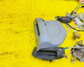 Замок двери Toyota