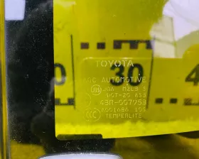 Стекло двери Toyota
