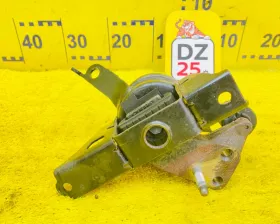 Подушка двигателя TOYOTA