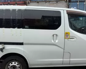 Дверь боковая Nissan