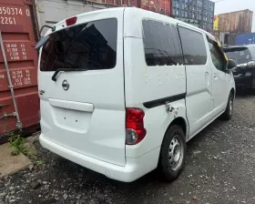 Обшивка потолка Nissan