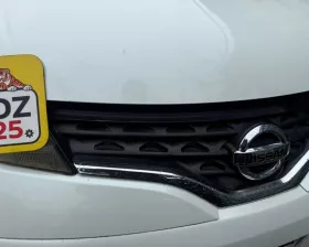 Решетка радиатора Nissan