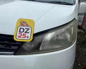 Фара Nissan