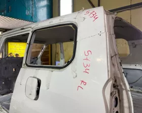 Крыло заднее TOYOTA