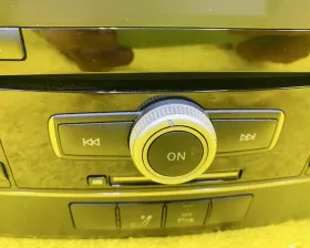 Магнитофон Mercedes-Benz