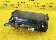 Монитор LEXUS CT200H 2011 8611176020 ZWA10 2ZRFXE, передний