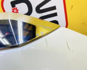 Капот Toyota