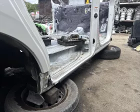 Порог кузова Toyota