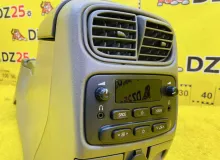 Бардачок между сиденьями CHEVROLET TRAILBLAZER 2004 89045337 GMT360 LL8, передний