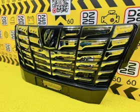 Решетка радиатора Toyota