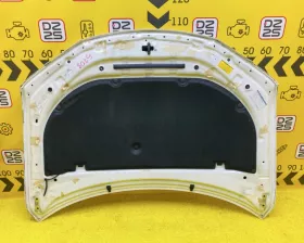 Капот Toyota