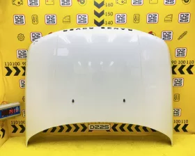Капот Land Rover