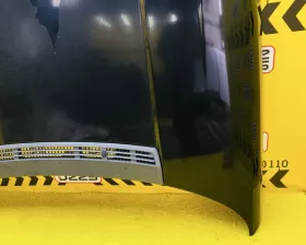 Капот Land Rover
