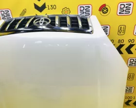 Капот Toyota