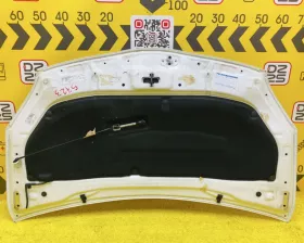 Капот Toyota