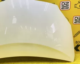 Капот Toyota