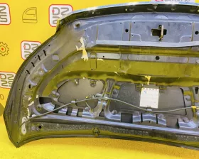 Капот Toyota