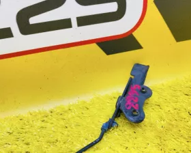 Замок капота Toyota