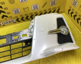 Бампер Toyota