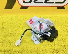Замок стекла двери багажника Toyota