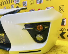 Бампер Toyota