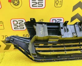 Решетка радиатора Honda