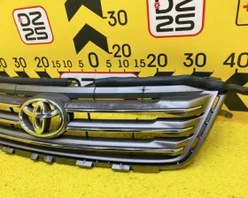 Решетка радиатора Toyota