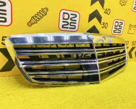 Решетка радиатора Mercedes-Benz