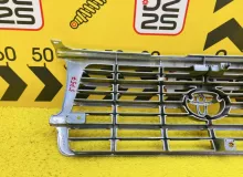 Решетка радиатора TOYOTA LAND CRUISER 1991 5311160100 HDJ81V 1HDT, передняя