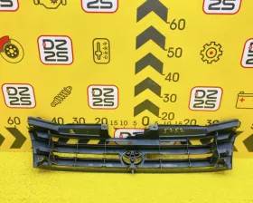 Решетка радиатора Toyota