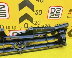Решетка радиатора Toyota