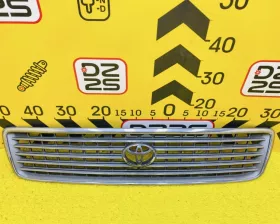 Решетка радиатора Toyota