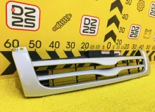 Решетка радиатора TOYOTA HIACE 2006 5311126350 KDH205V 2KDFTV, передняя