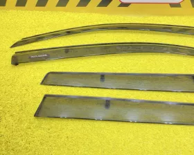 Ветровик на дверь Mitsubishi