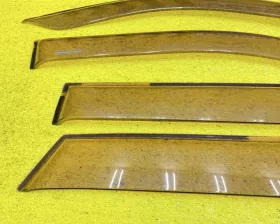 Ветровик на дверь General Motors