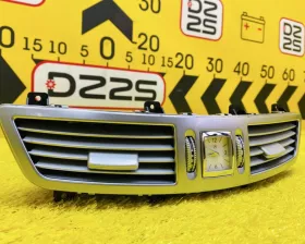 Часы Mercedes-Benz